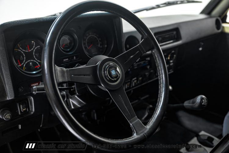 82_Toyota_Land_Cruiser_FJ60_2282-109