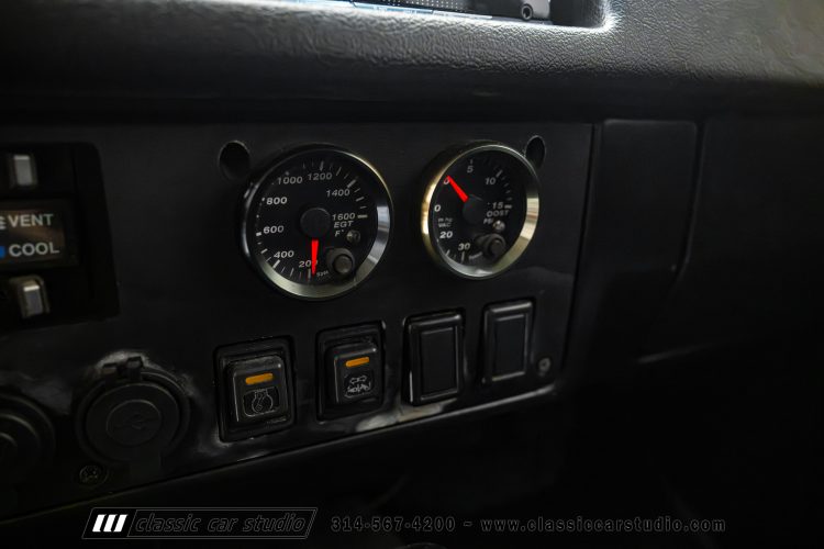 82_Toyota_Land_Cruiser_FJ60_2282-117