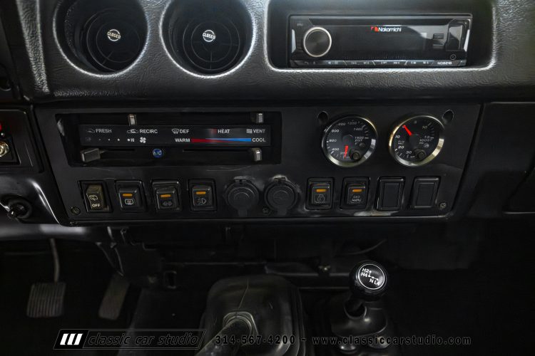 82_Toyota_Land_Cruiser_FJ60_2282-118