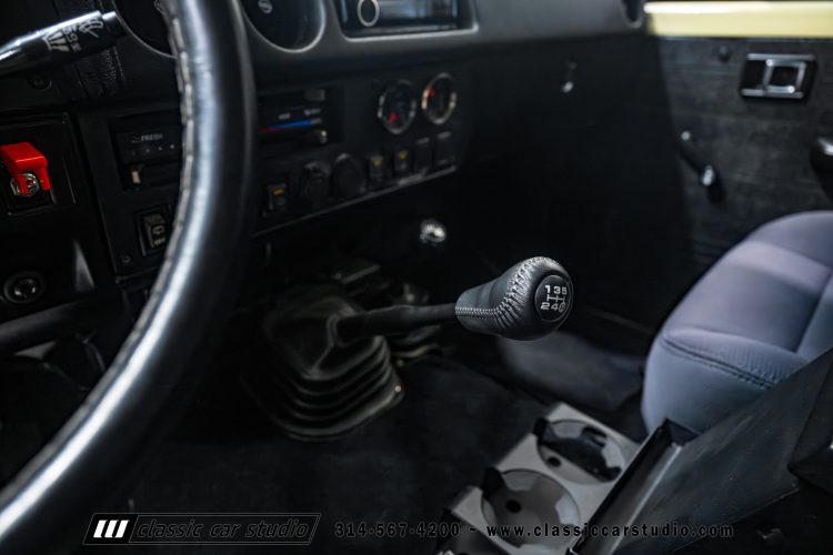 82_Toyota_Land_Cruiser_FJ60_2282-121