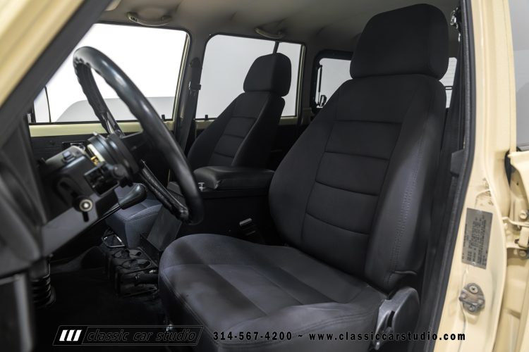 82_Toyota_Land_Cruiser_FJ60_2282-123
