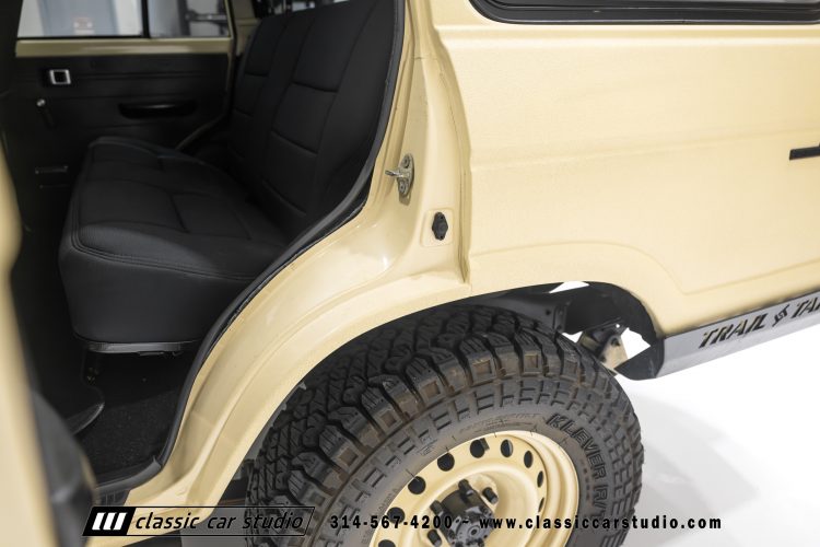 82_Toyota_Land_Cruiser_FJ60_2282-129