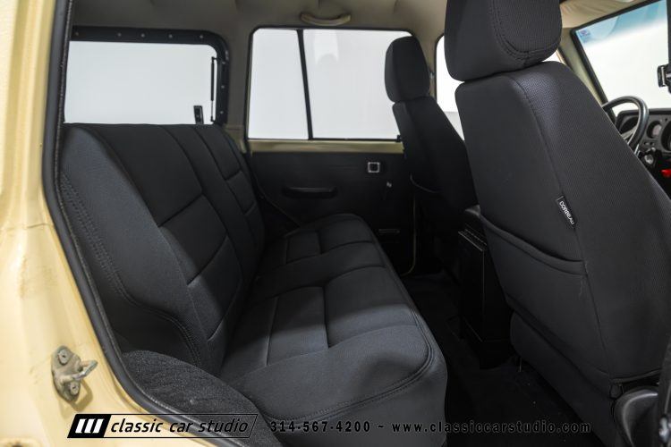 82_Toyota_Land_Cruiser_FJ60_2282-138