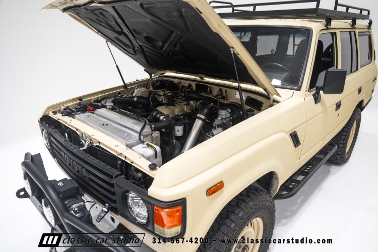 82_Toyota_Land_Cruiser_FJ60_2282-151