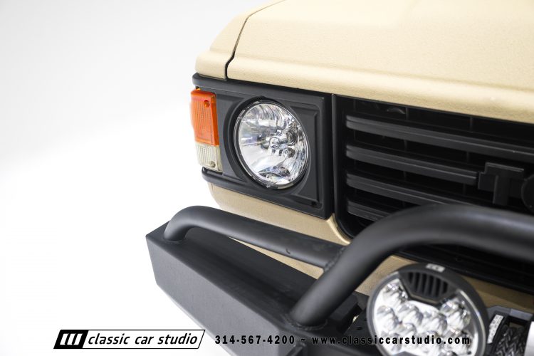 82_Toyota_Land_Cruiser_FJ60_2282-16