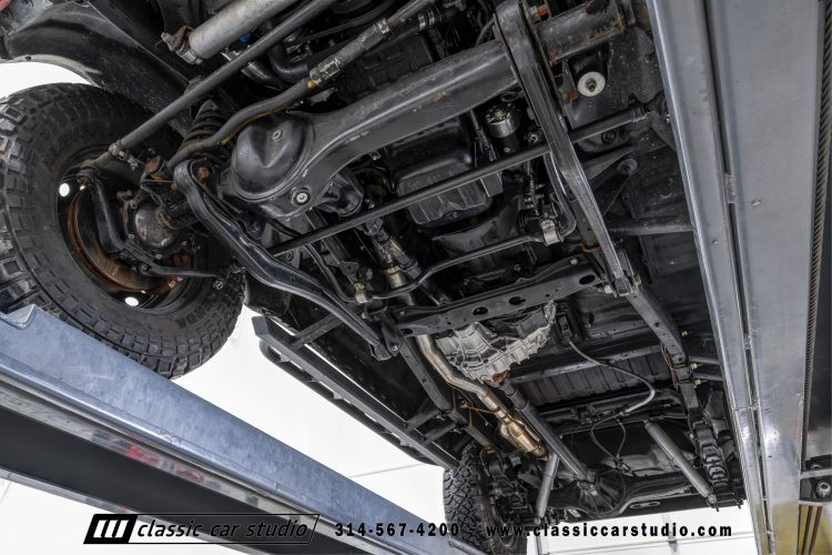 82_Toyota_Land_Cruiser_FJ60_2282-170