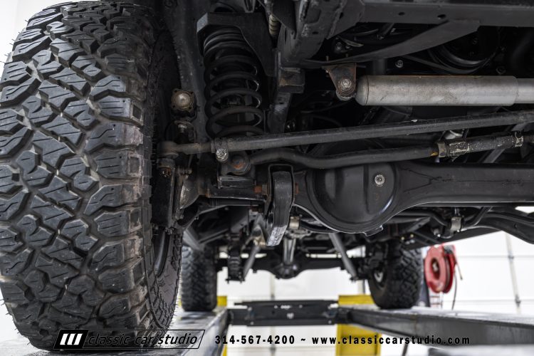 82_Toyota_Land_Cruiser_FJ60_2282-173