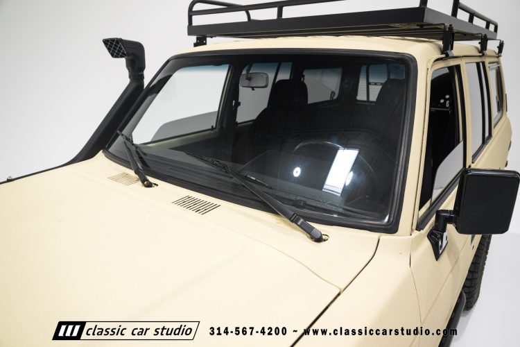 82_Toyota_Land_Cruiser_FJ60_2282-19