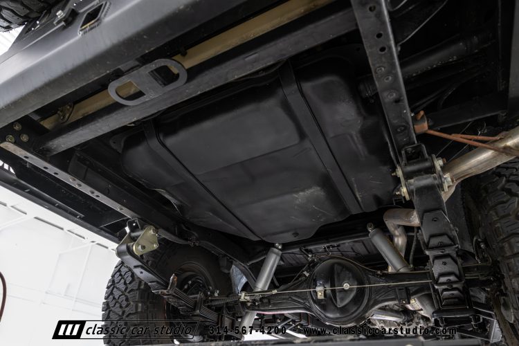 82_Toyota_Land_Cruiser_FJ60_2282-192