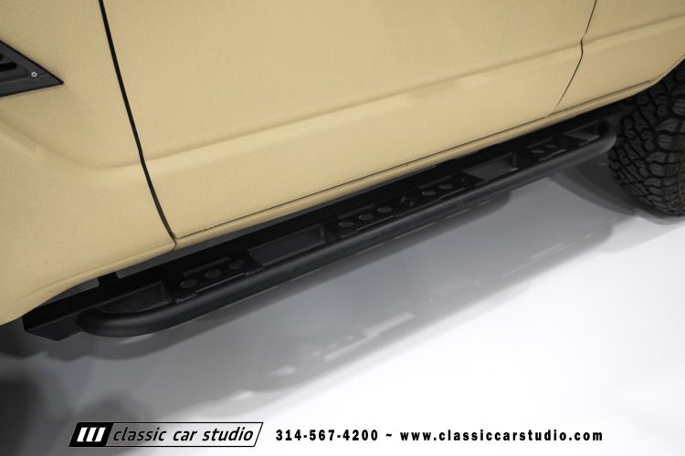 82_Toyota_Land_Cruiser_FJ60_2282-25