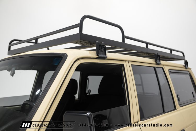 82_Toyota_Land_Cruiser_FJ60_2282-28