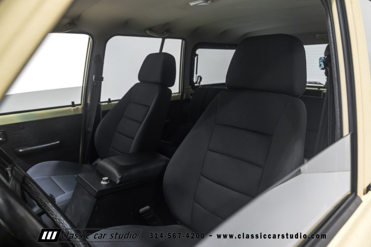 82_Toyota_Land_Cruiser_FJ60_2282-29