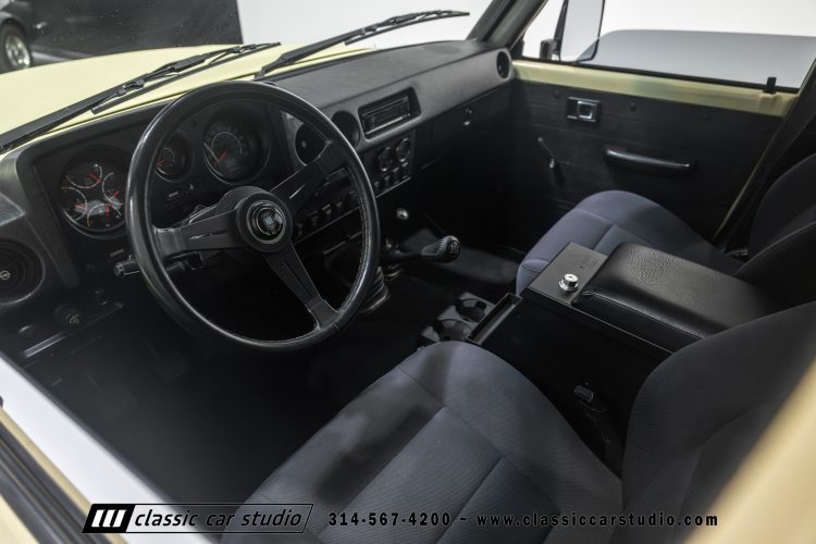 82_Toyota_Land_Cruiser_FJ60_2282-30