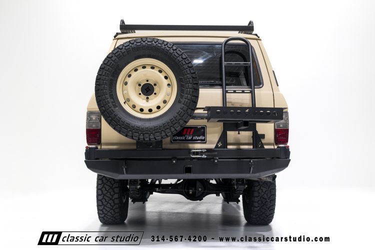 82_Toyota_Land_Cruiser_FJ60_2282-54