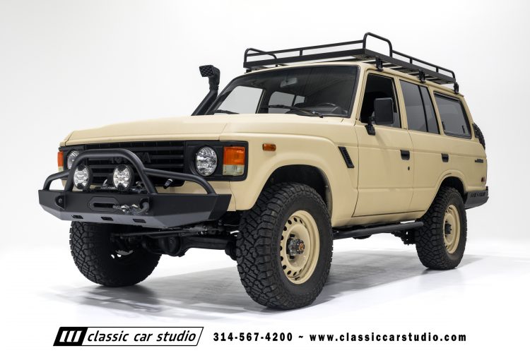 82_Toyota_Land_Cruiser_FJ60_2282-7