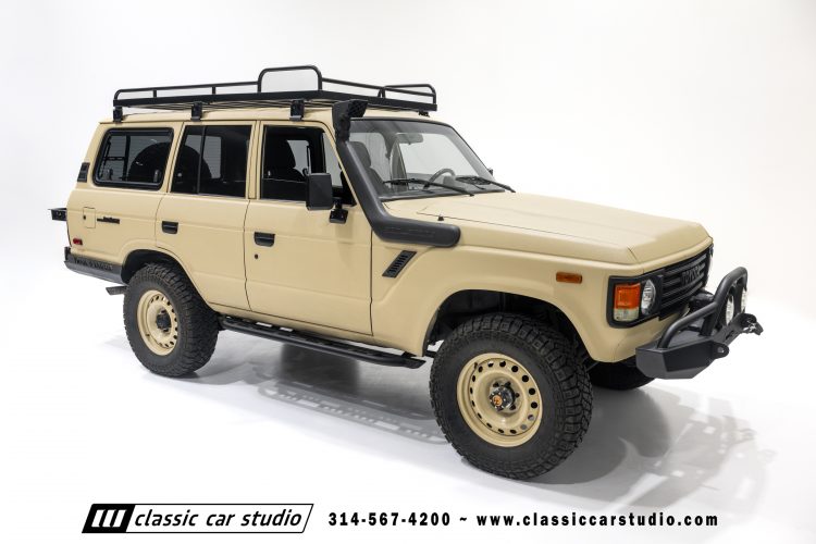82_Toyota_Land_Cruiser_FJ60_2282-90