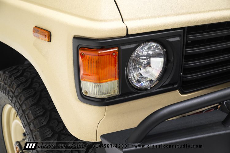 82_Toyota_Land_Cruiser_FJ60_2282-95