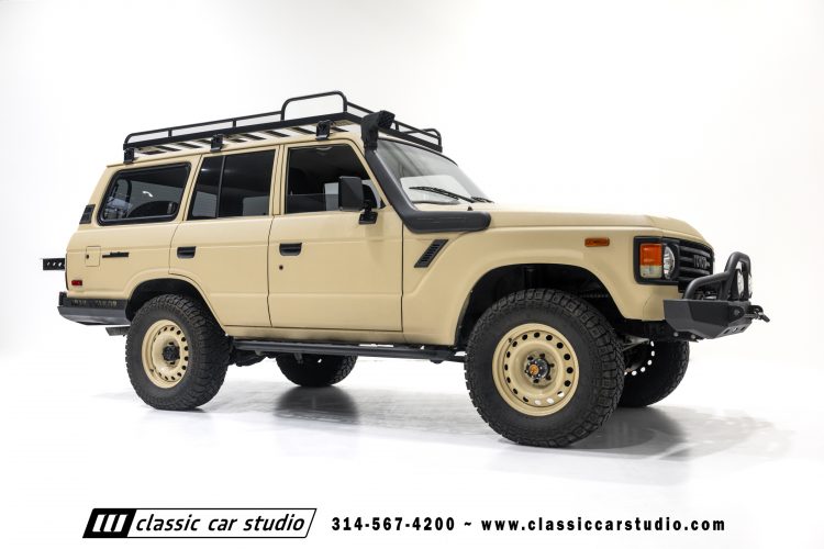 82_Toyota_Land_Cruiser_FJ60_2282-97
