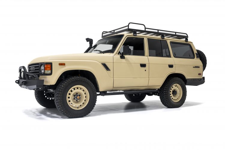 82_Toyota_Land_Cruiser_FJ60_2282_Showcase