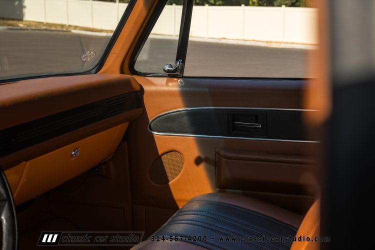 87_Chevrolet_C10_2265-124