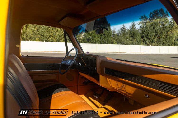 87_Chevrolet_C10_2265-140