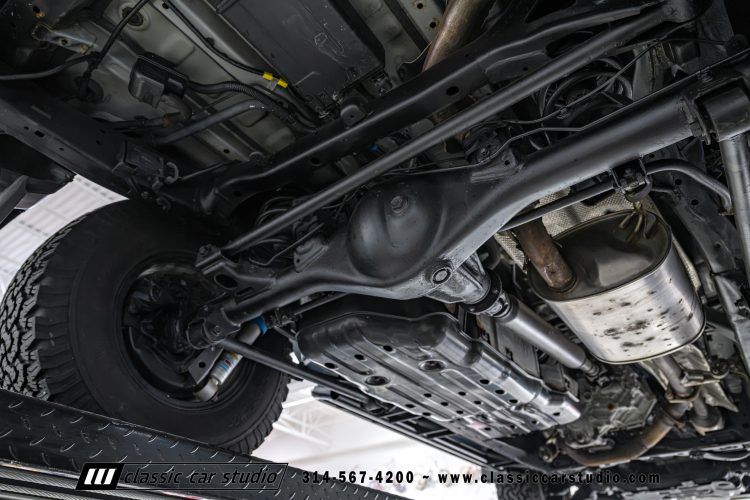 2014_Toyota_FJ_Cruiser_01_2284-155