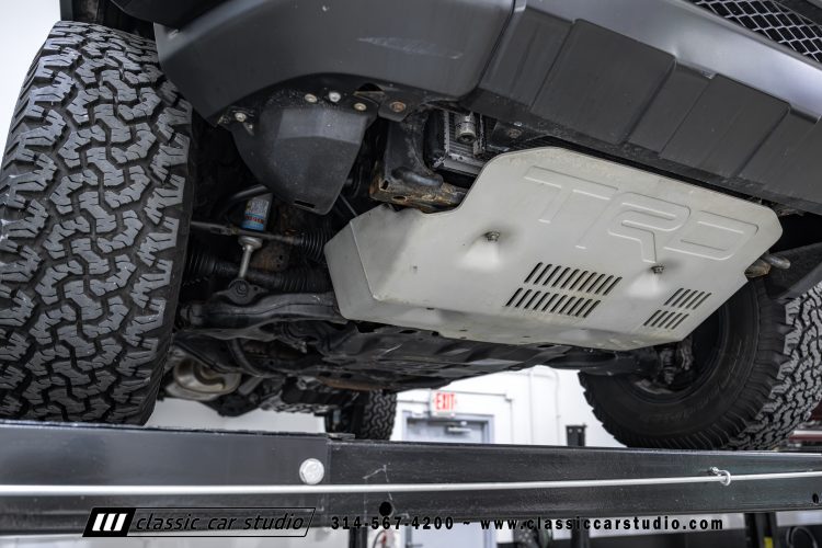 2014_Toyota_FJ_Cruiser_2284-137