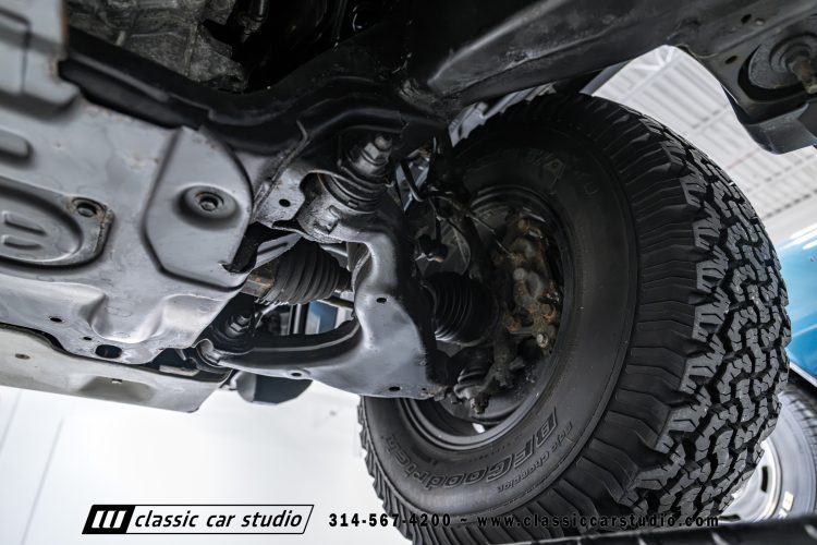 2014_Toyota_FJ_Cruiser_2284-147