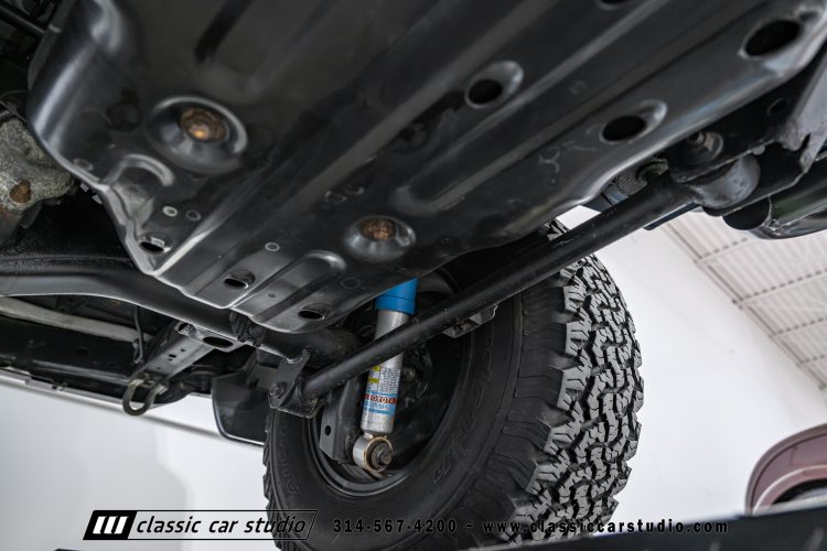 2014_Toyota_FJ_Cruiser_2284-151