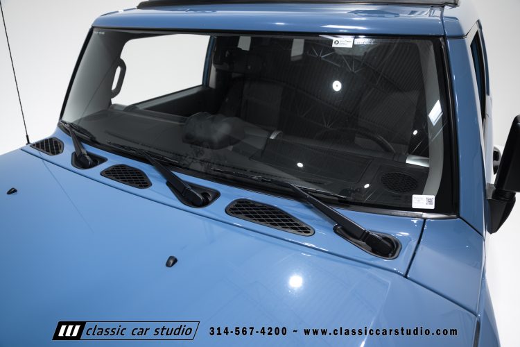 2014_Toyota_FJ_Cruiser_2284-22