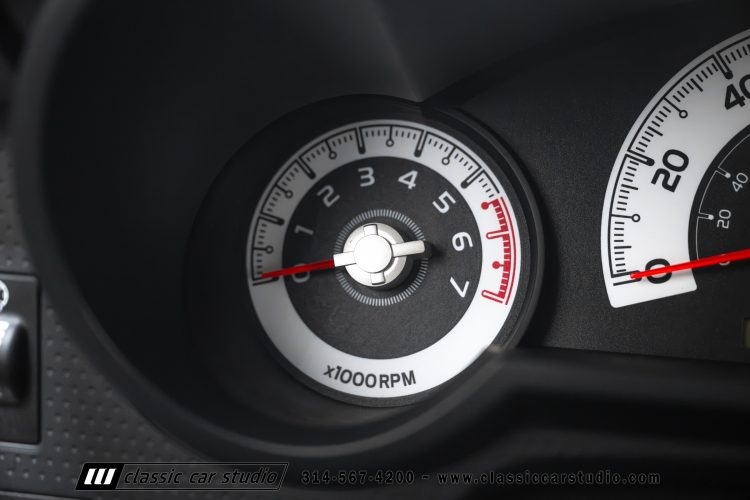 2014_Toyota_FJ_Cruiser_2284-99
