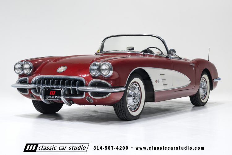 60_Chevrolet_Corvette_2289-10