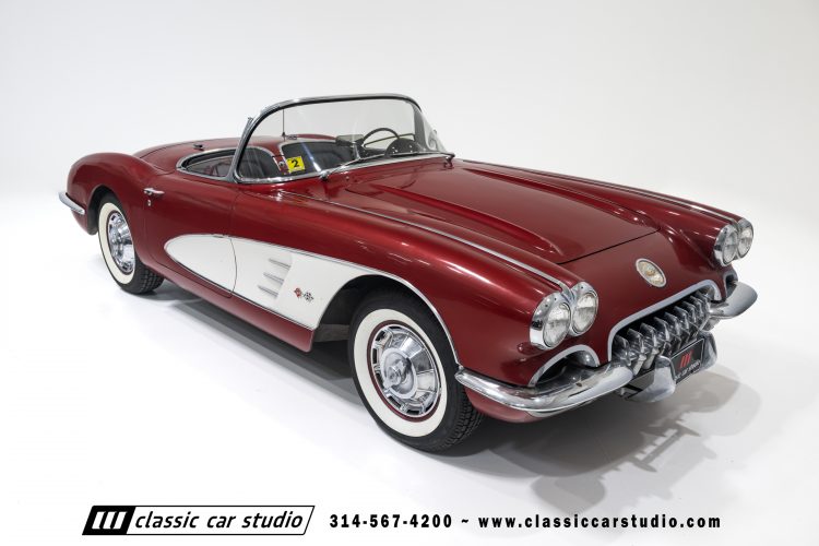 60_Chevrolet_Corvette_2289-100