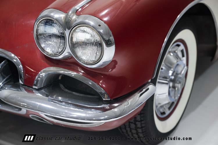 60_Chevrolet_Corvette_2289-11