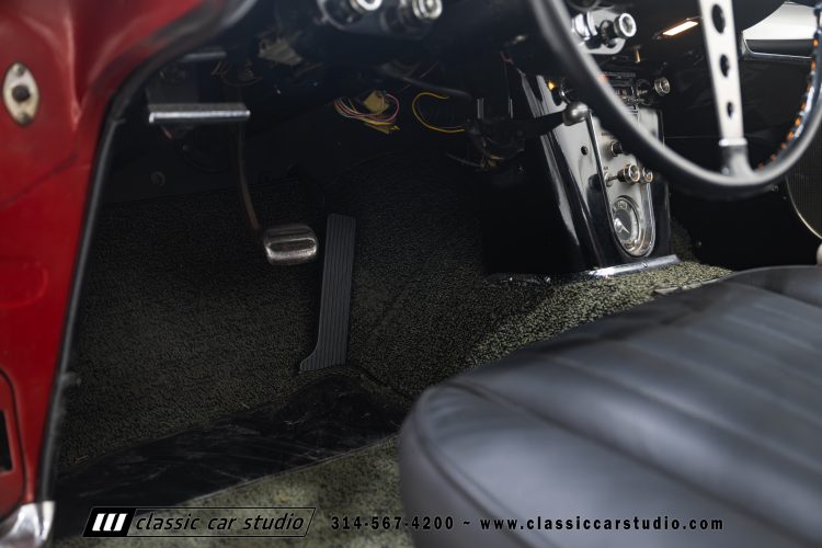 60_Chevrolet_Corvette_2289-112
