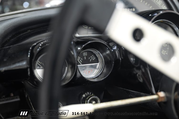60_Chevrolet_Corvette_2289-115