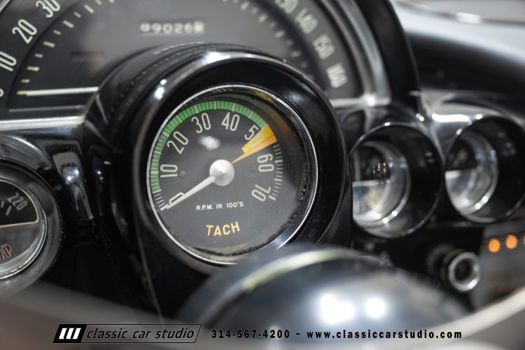 60_Chevrolet_Corvette_2289-117