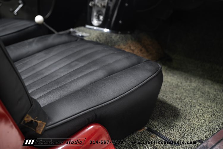 60_Chevrolet_Corvette_2289-137