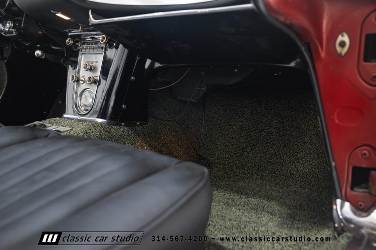 60_Chevrolet_Corvette_2289-142