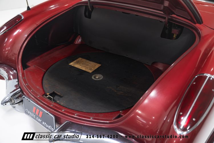 60_Chevrolet_Corvette_2289-155