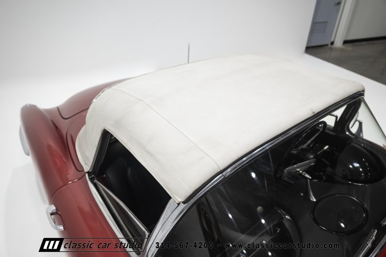 60_Chevrolet_Corvette_2289-20