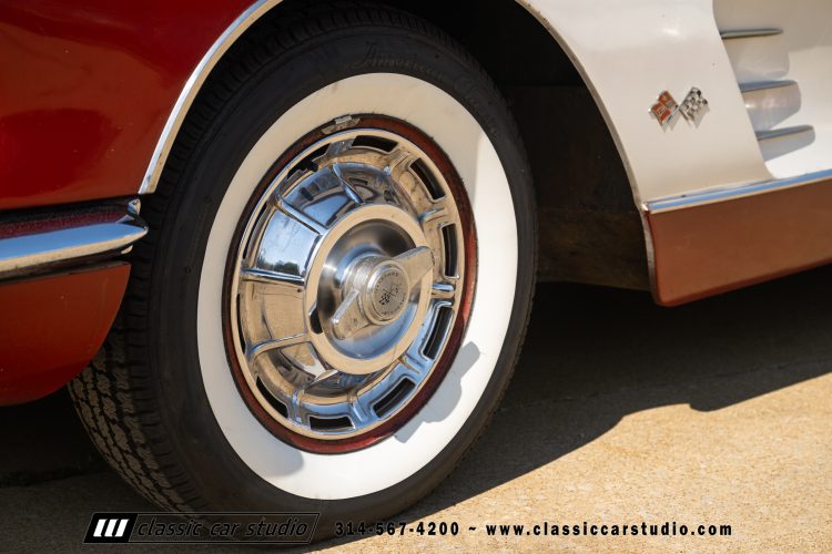 60_Chevrolet_Corvette_2289-200
