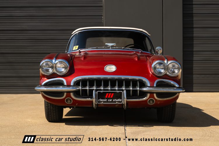 60_Chevrolet_Corvette_2289-205