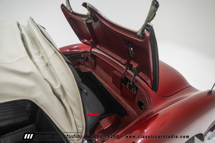 60_Chevrolet_Corvette_2289-21