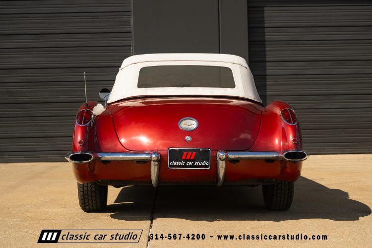 60_Chevrolet_Corvette_2289-211