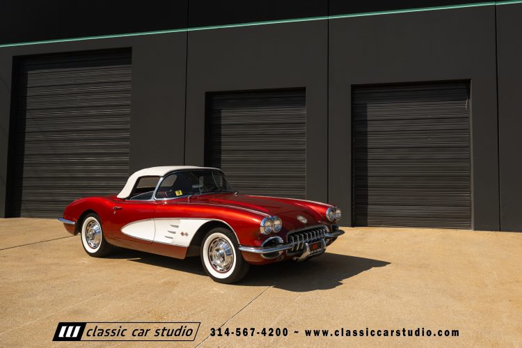 60_Chevrolet_Corvette_2289-220