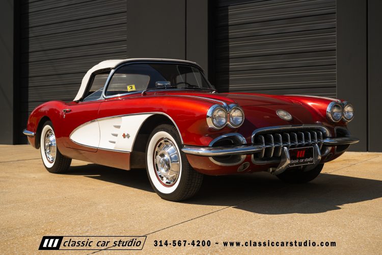60_Chevrolet_Corvette_2289-224