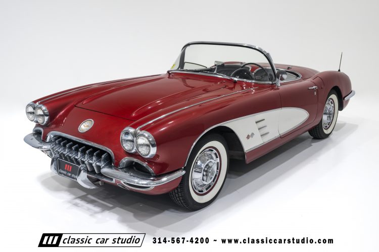 60_Chevrolet_Corvette_2289-24