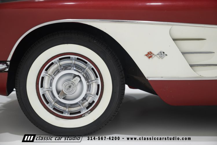 60_Chevrolet_Corvette_2289-3