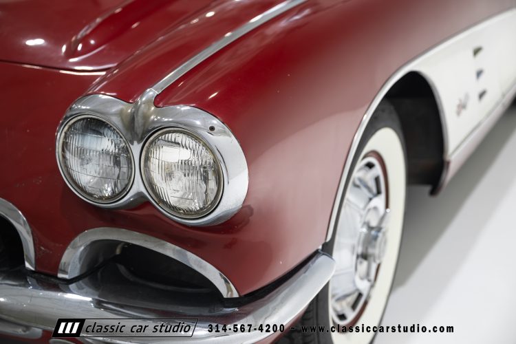 60_Chevrolet_Corvette_2289-36